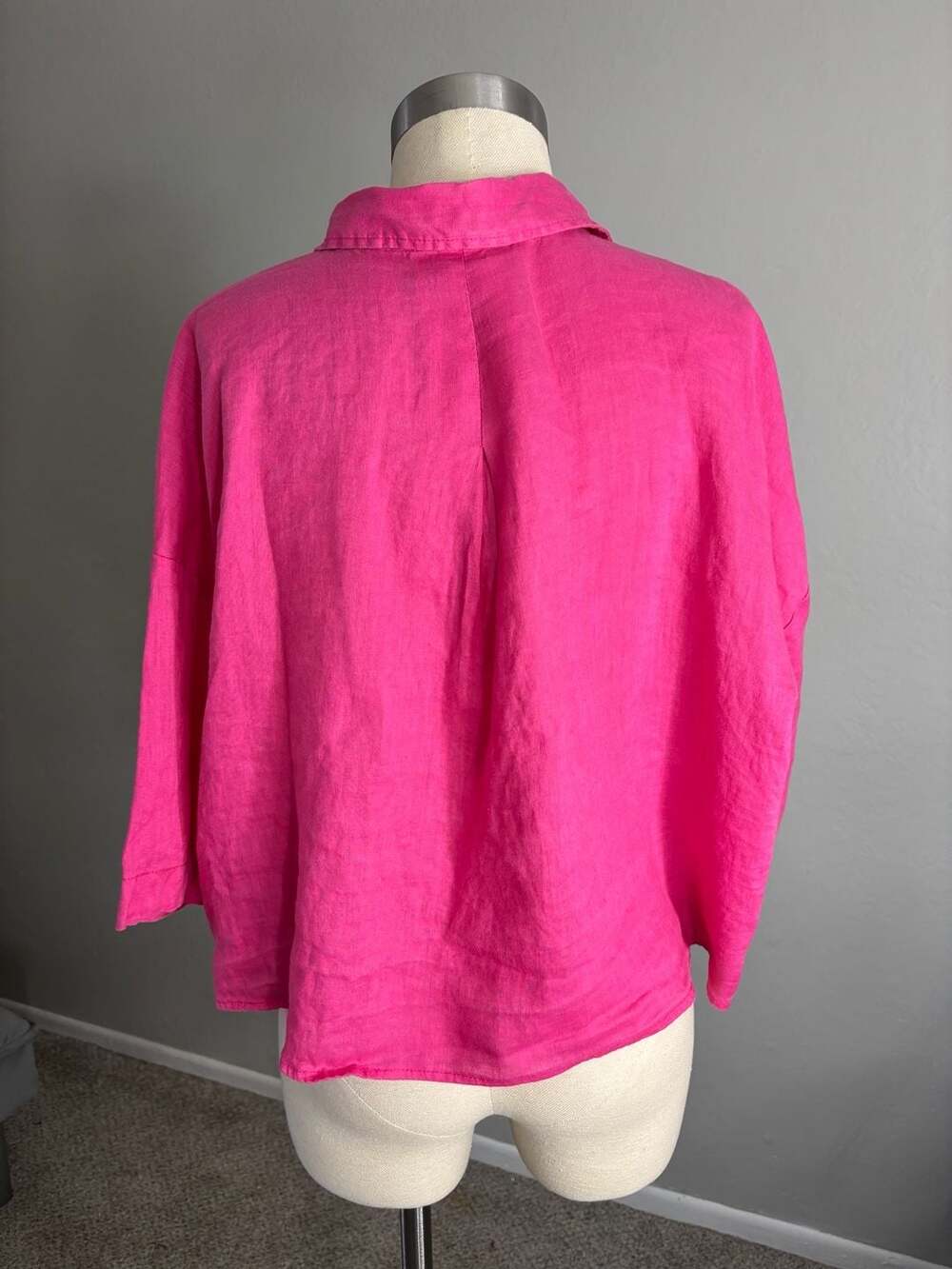 H&M Women's Hot Pink Linen Blend Button Down Shirt - Picture 2 of 8